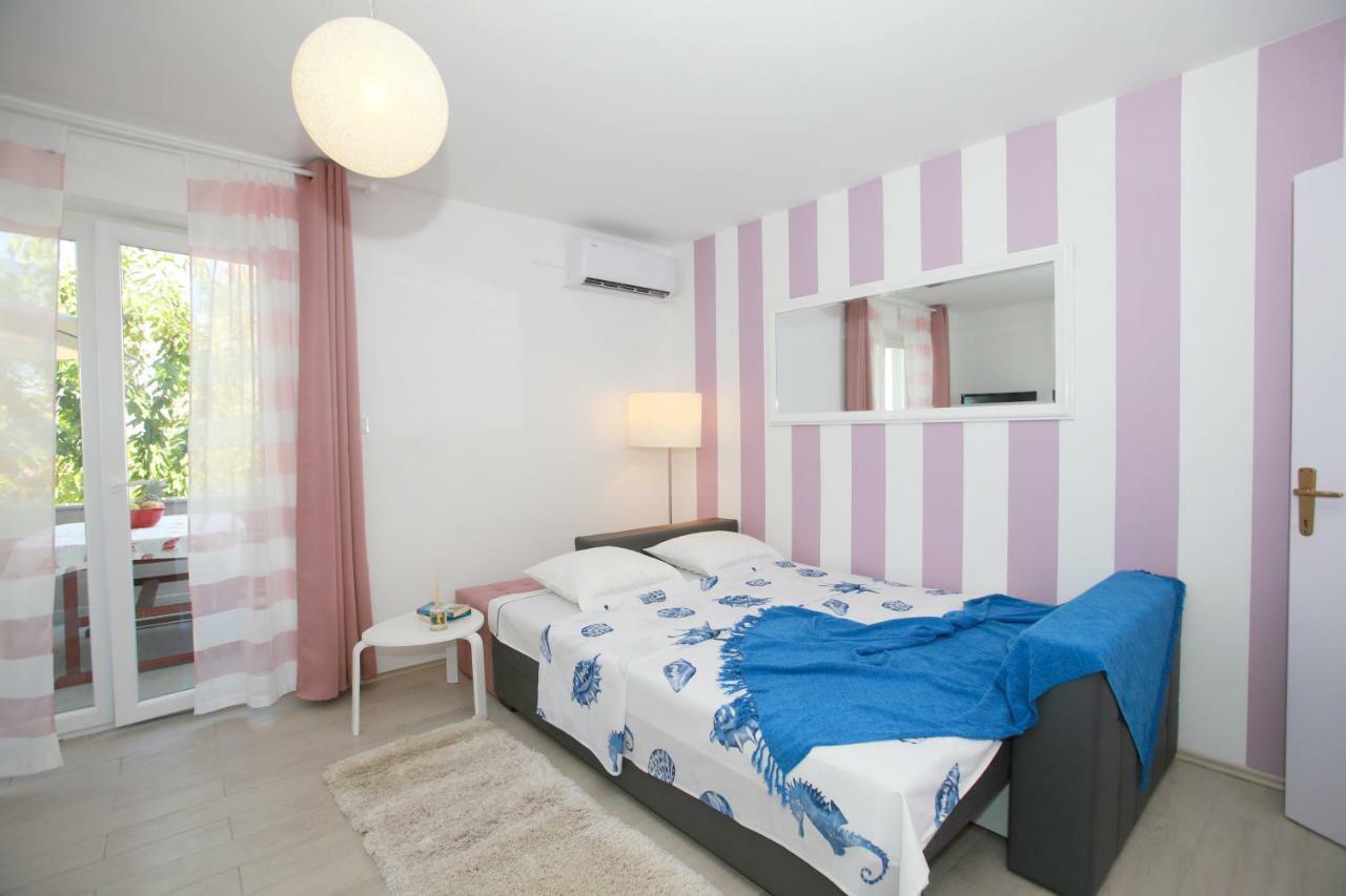 Apartments Melin Malinska Exterior photo